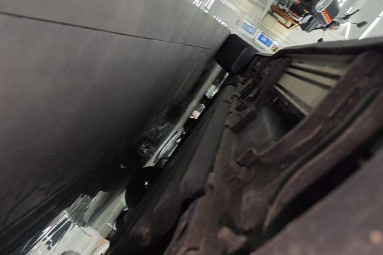 Used BYD Tang New Energy 2023 DM-i Champion Edition 112KM Prestige Model Left Side Sill
