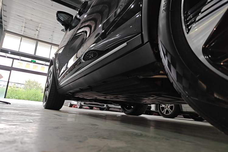 Used BYD Tang New Energy 2023 DM-i Champion Edition 112KM Prestige Model Left Side Sill