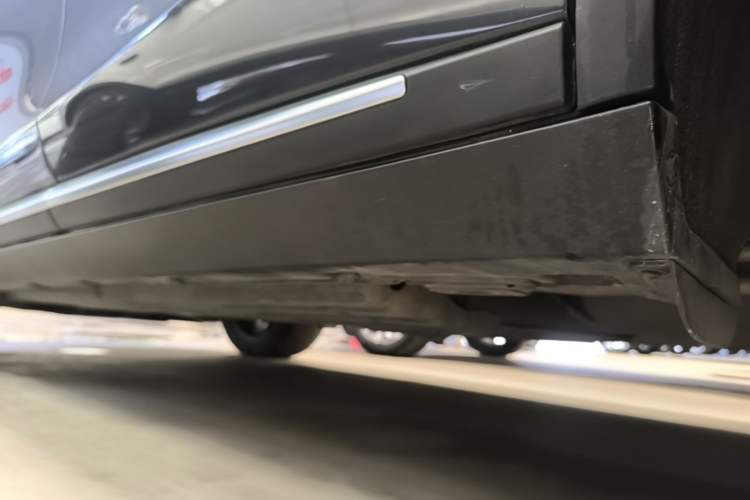 Used BYD Tang New Energy 2023 DM-i Champion Edition 112KM Prestige Model Left Side Sill