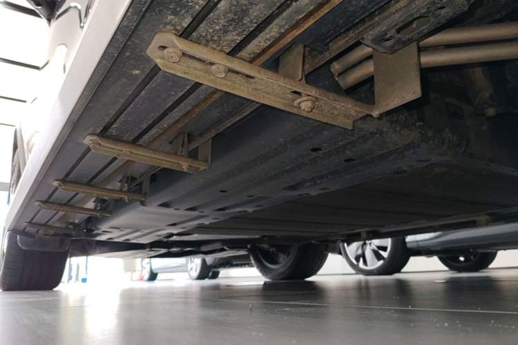 Used BYD Tang New Energy 2023 DM-i Champion Edition 112KM Prestige Model Left Side Sill