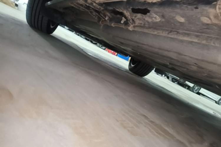 Used BYD Tang New Energy 2023 DM-i Champion Edition 112KM Prestige Model Left Side Sill
