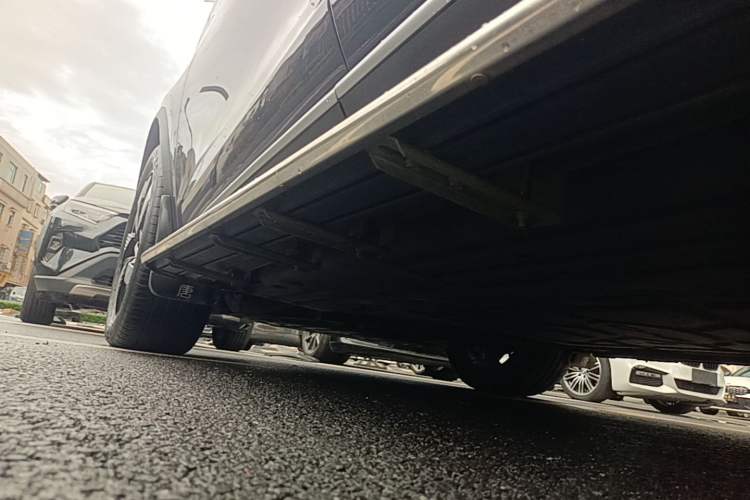 Used BYD Tang New Energy 2023 DM-i Champion Edition 112KM Prestige Model Left Side Sill