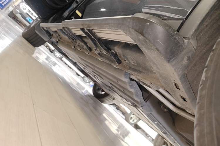 Used BYD Tang New Energy 2023 DM-i Champion Edition 112KM Prestige Model Left Side Sill