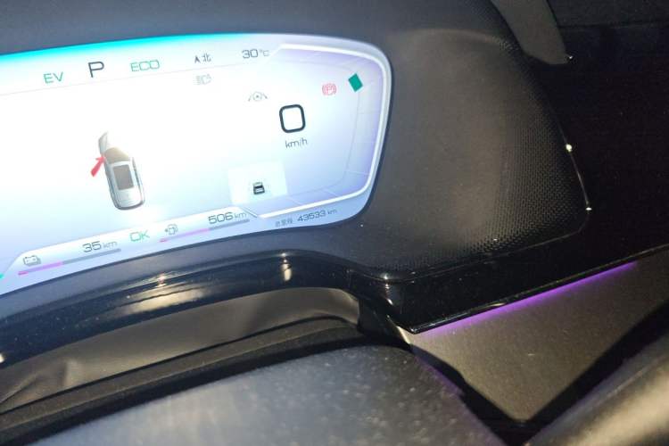 Used BYD Tang New Energy 2023 DM-i Champion Edition 112KM Prestige Model Odometer Close Up