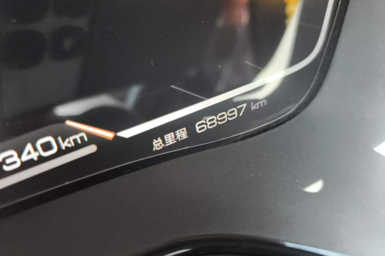 Used BYD Tang New Energy 2023 DM-i Champion Edition 112KM Prestige Model Odometer Close Up