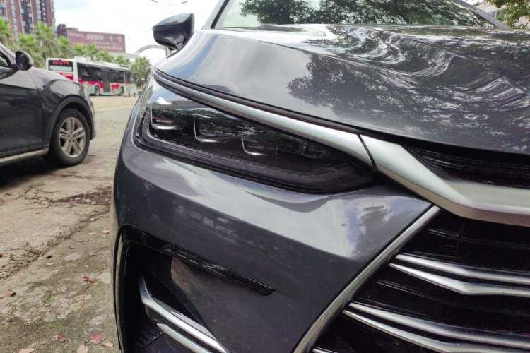 Used BYD Tang New Energy 2023 DM-i Champion Edition 112KM Prestige Model Right Front Headlight