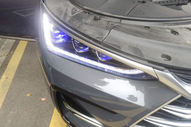 Used BYD Tang New Energy 2023 DM-i Champion Edition 112KM Prestige Model Right Front Headlight