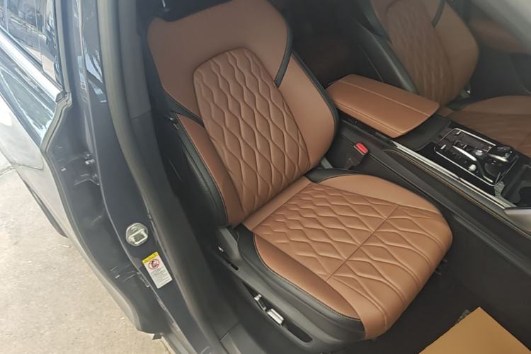 Used BYD Tang New Energy 2023 DM-i Champion Edition 112KM Prestige Model Right Front Seat