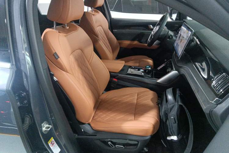 Used BYD Tang New Energy 2023 DM-i Champion Edition 112KM Prestige Model Right Front Seat