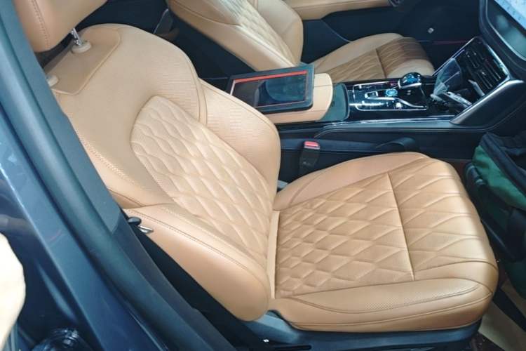 Used BYD Tang New Energy 2023 DM-i Champion Edition 112KM Prestige Model Right Front Seat