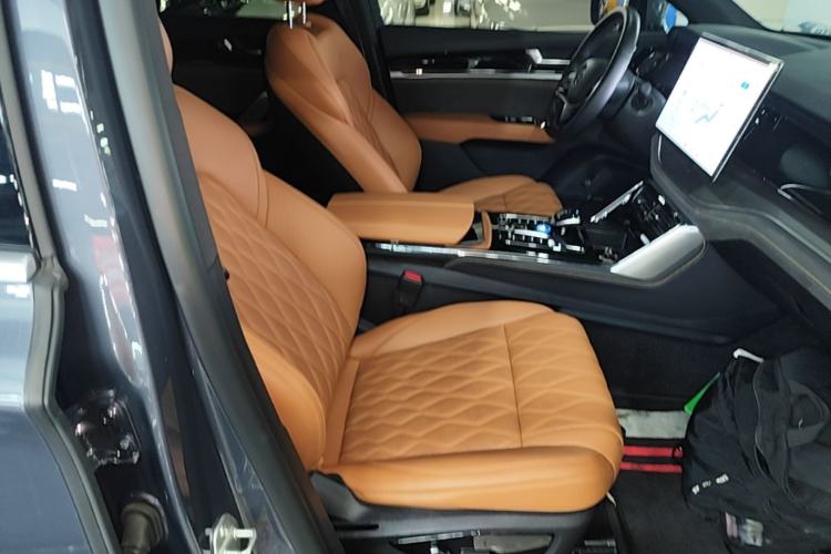 Used BYD Tang New Energy 2023 DM-i Champion Edition 112KM Prestige Model Right Front Seat