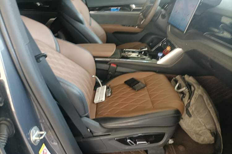 Used BYD Tang New Energy 2023 DM-i Champion Edition 112KM Prestige Model Right Front Seat