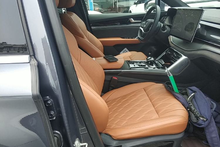 Used BYD Tang New Energy 2023 DM-i Champion Edition 112KM Prestige Model Right Front Seat