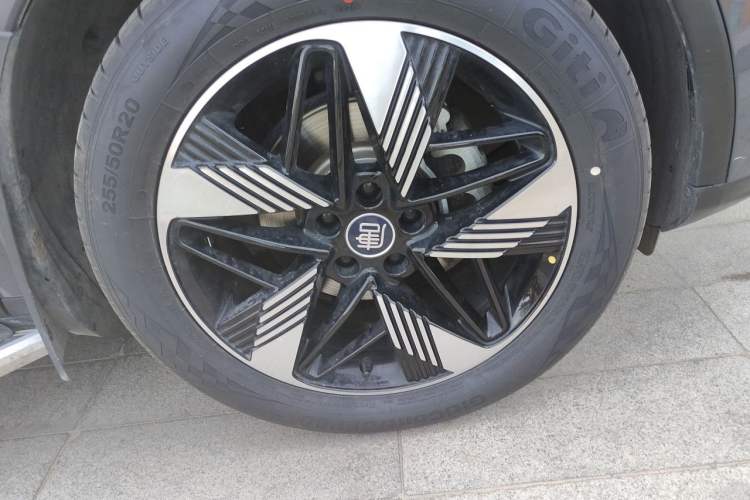 Used BYD Tang New Energy 2023 DM-i Champion Edition 112KM Prestige Model Right Front Wheel Hub