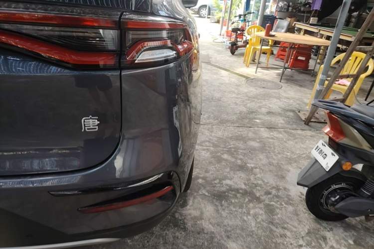 Used BYD Tang New Energy 2023 DM-i Champion Edition 112KM Prestige Model Right Rear Taillight