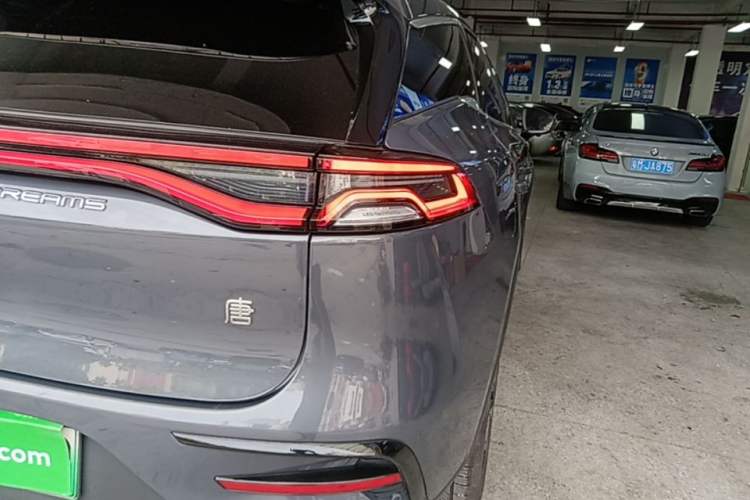 Used BYD Tang New Energy 2023 DM-i Champion Edition 112KM Prestige Model Right Rear Taillight