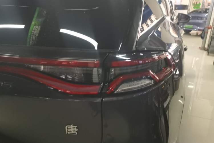 Used BYD Tang New Energy 2023 DM-i Champion Edition 112KM Prestige Model Right Rear Taillight