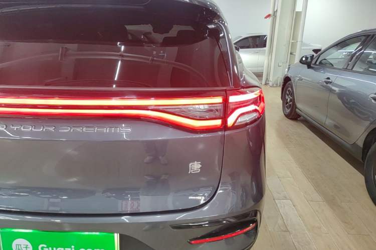 Used BYD Tang New Energy 2023 DM-i Champion Edition 112KM Prestige Model Right Rear Taillight