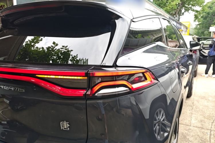 Used BYD Tang New Energy 2023 DM-i Champion Edition 112KM Prestige Model Right Rear Taillight