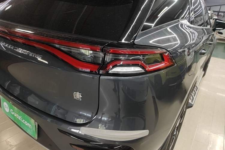Used BYD Tang New Energy 2023 DM-i Champion Edition 112KM Prestige Model Right Rear Taillight