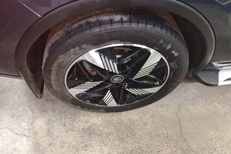 Used BYD Tang New Energy 2023 DM-i Champion Edition 112KM Prestige Model Right Rear Wheel Hub