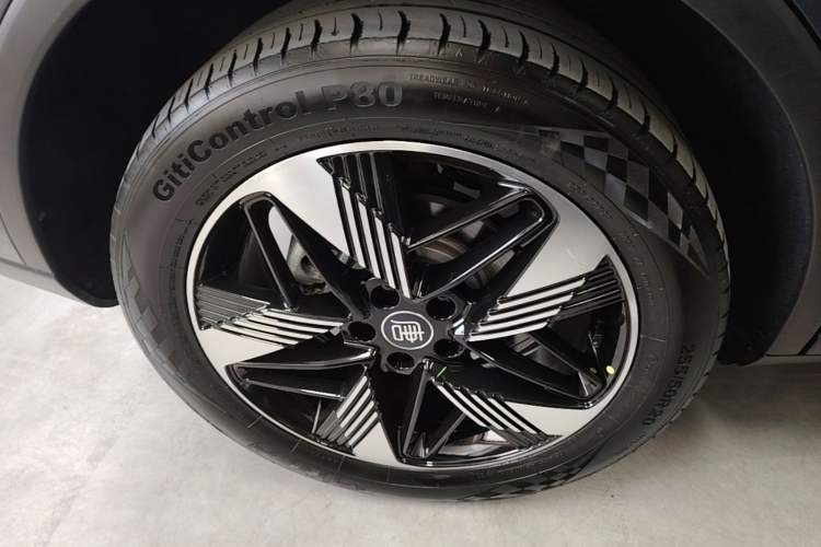 Used BYD Tang New Energy 2023 DM-i Champion Edition 112KM Prestige Model Right Rear Wheel Hub