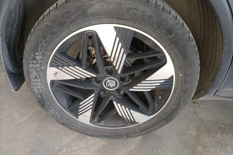 Used BYD Tang New Energy 2023 DM-i Champion Edition 112KM Prestige Model Right Rear Wheel Hub