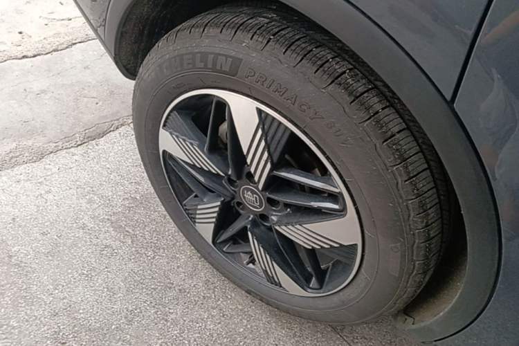 Used BYD Tang New Energy 2023 DM-i Champion Edition 112KM Prestige Model Right Rear Wheel Hub