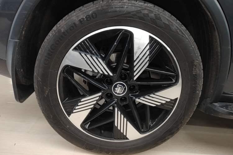 Used BYD Tang New Energy 2023 DM-i Champion Edition 112KM Prestige Model Right Rear Wheel Hub