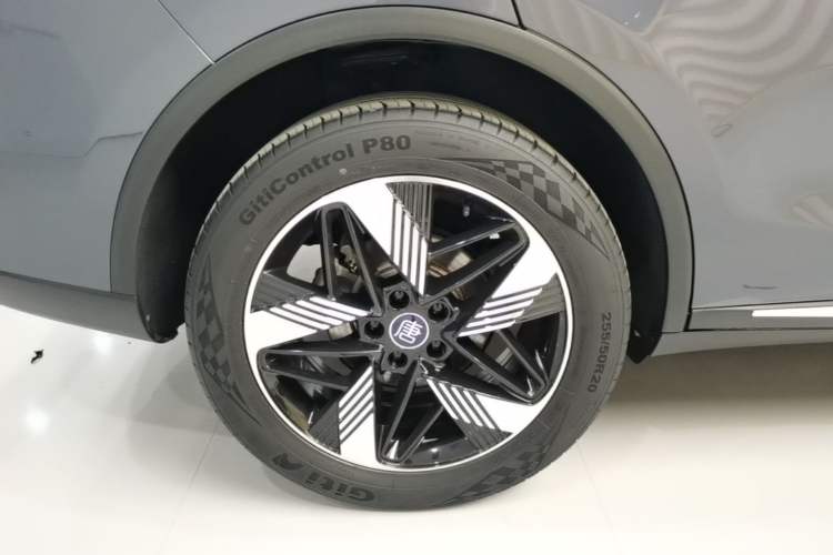 Used BYD Tang New Energy 2023 DM-i Champion Edition 112KM Prestige Model Right Rear Wheel Hub