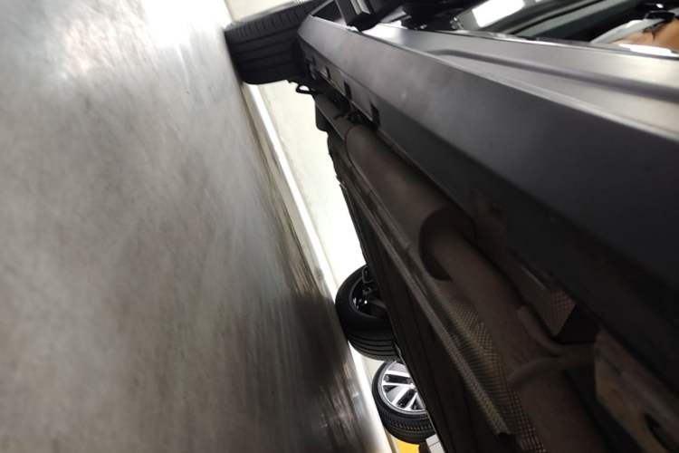 Used BYD Tang New Energy 2023 DM-i Champion Edition 112KM Prestige Model Right Side Sill