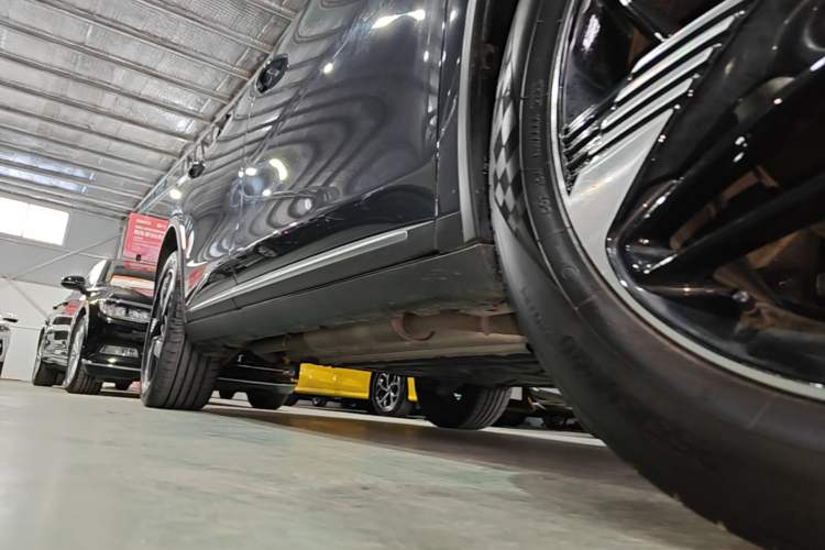 Used BYD Tang New Energy 2023 DM-i Champion Edition 112KM Prestige Model Right Side Sill