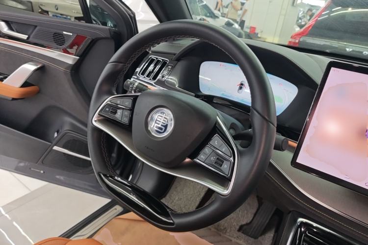 Used BYD Tang New Energy 2023 DM-i Champion Edition 112KM Prestige Model Steering Wheel