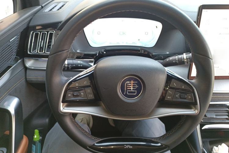 Used BYD Tang New Energy 2023 DM-i Champion Edition 112KM Prestige Model Steering Wheel