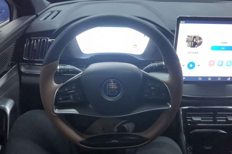 Used BYD Tang New Energy 2023 DM-i Champion Edition 112KM Prestige Model Steering Wheel