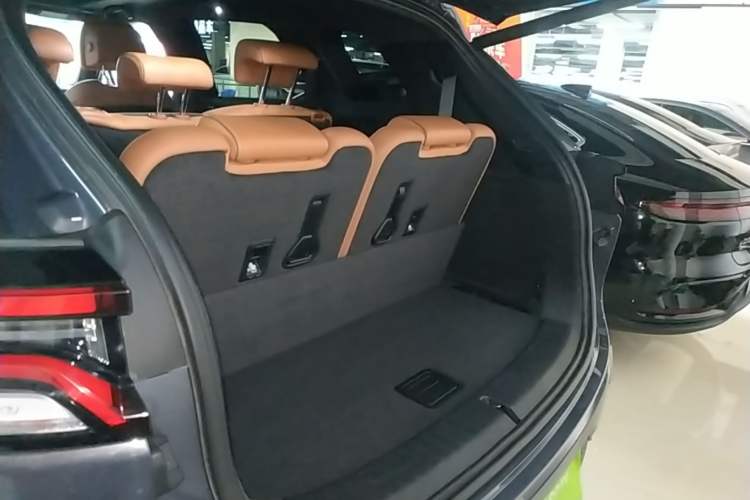 Used BYD Tang New Energy 2023 DM-i Champion Edition 112KM Prestige Model Trunk