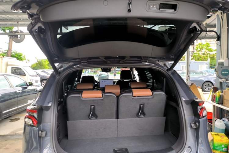 Used BYD Tang New Energy 2023 DM-i Champion Edition 112KM Prestige Model Trunk