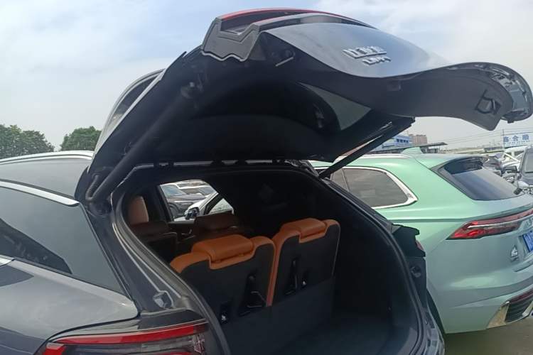 Used BYD Tang New Energy 2023 DM-i Champion Edition 112KM Prestige Model Trunk
