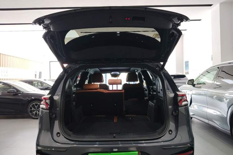 Used BYD Tang New Energy 2023 DM-i Champion Edition 112KM Prestige Model Trunk