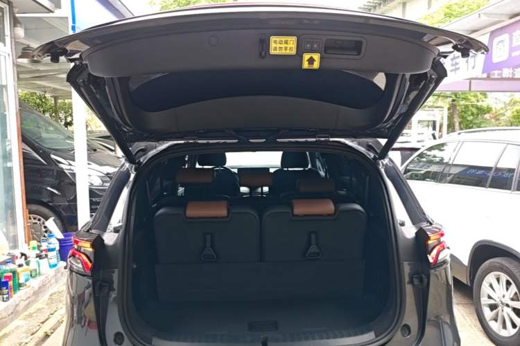 Used BYD Tang New Energy 2023 DM-i Champion Edition 112KM Prestige Model Trunk