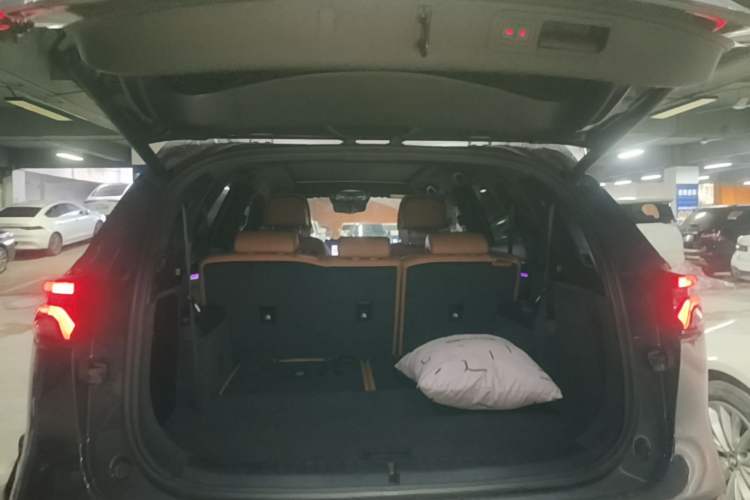Used BYD Tang New Energy 2023 DM-i Champion Edition 112KM Prestige Model Trunk
