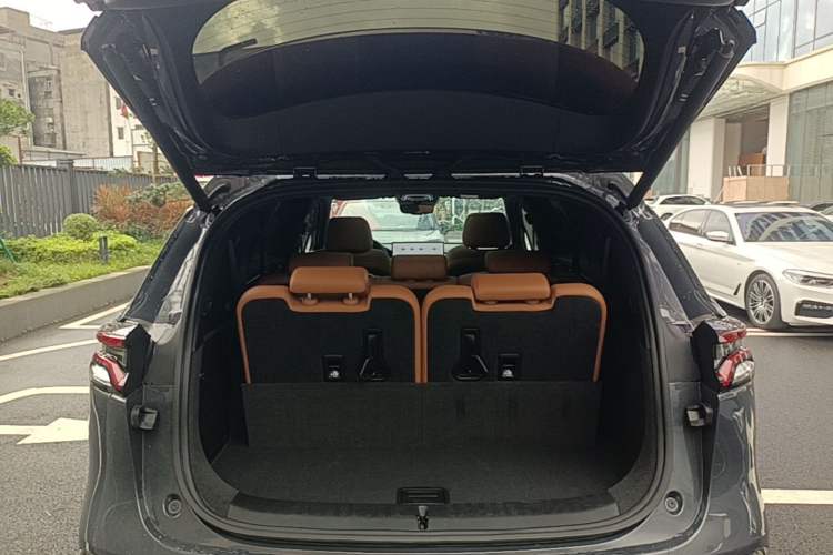 Used BYD Tang New Energy 2023 DM-i Champion Edition 112KM Prestige Model Trunk