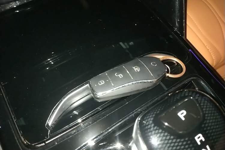 Used BYD Tang New Energy 2023 DM-i Champion Edition 112KM Prestige Model Vehicle Key