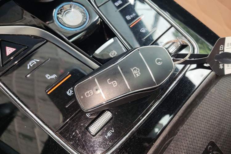 Used BYD Tang New Energy 2023 DM-i Champion Edition 112KM Prestige Model Vehicle Key