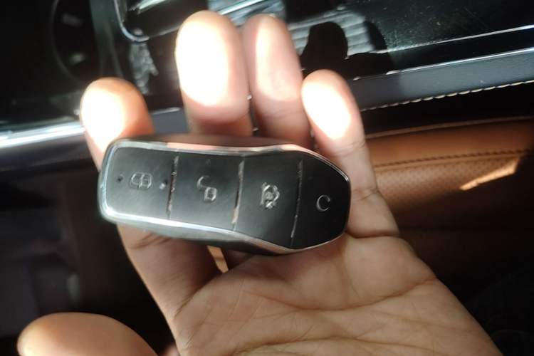 Used BYD Tang New Energy 2023 DM-i Champion Edition 112KM Prestige Model Vehicle Key