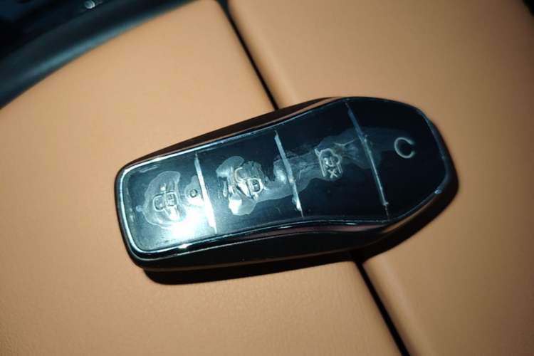 Used BYD Tang New Energy 2023 DM-i Champion Edition 112KM Prestige Model Vehicle Key