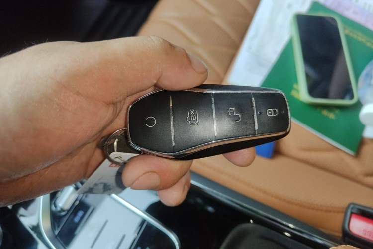 Used BYD Tang New Energy 2023 DM-i Champion Edition 112KM Prestige Model Vehicle Key