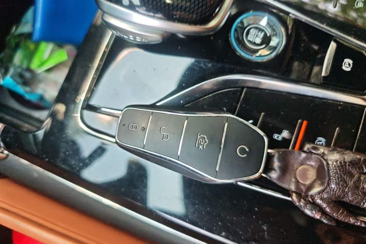 Used BYD Tang New Energy 2023 DM-i Champion Edition 112KM Prestige Model Vehicle Key