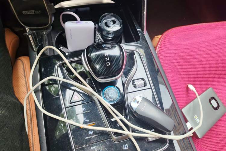 Used BYD Tang New Energy 2023 DM-i Champion Edition 112KM Prestige Model Gear Lever