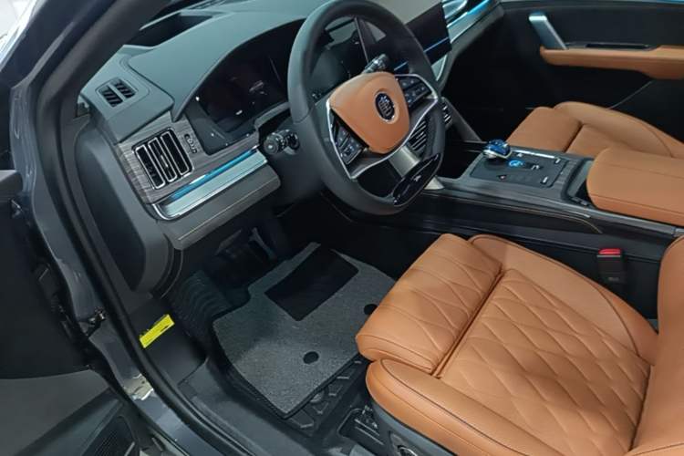 Used BYD Tang New Energy 2023 DM-i Champion Edition 112KM Prestige Model Driver Seat